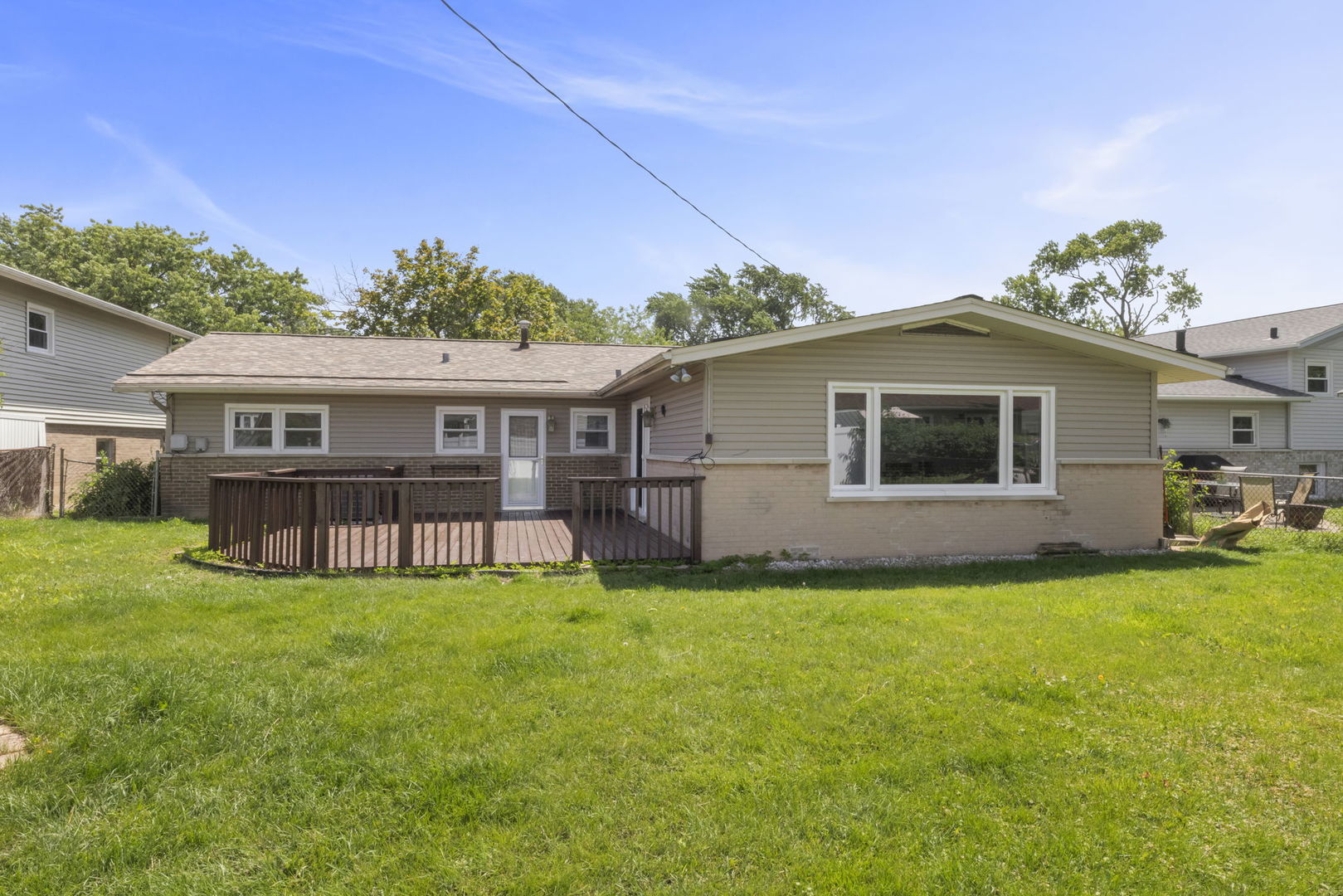 15200 Oxford Drive