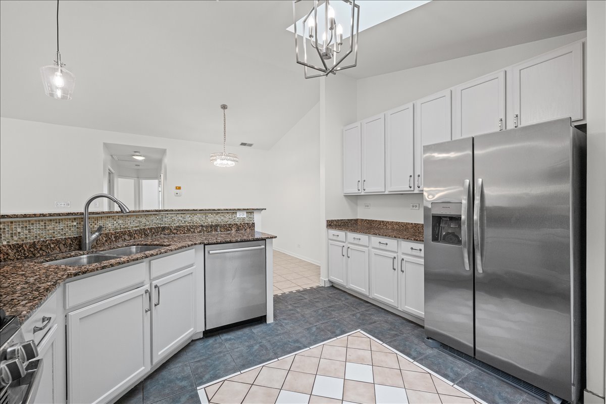 2421 Madiera Court