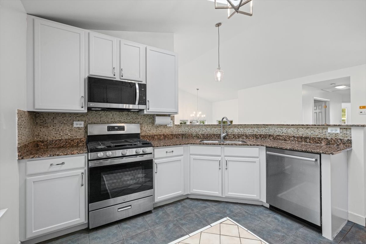 2421 Madiera Court