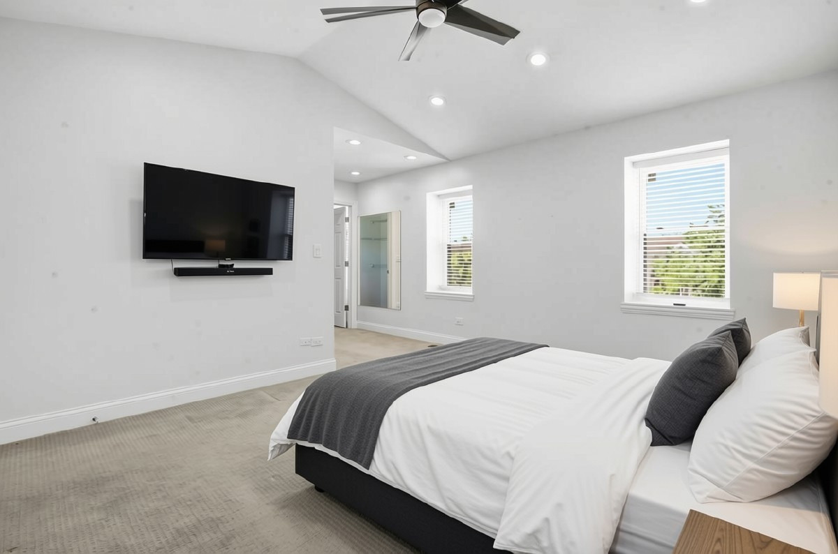 1284 Regent Drive