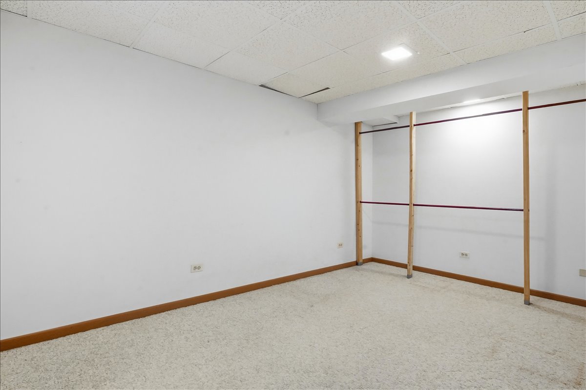 1284 Regent Drive