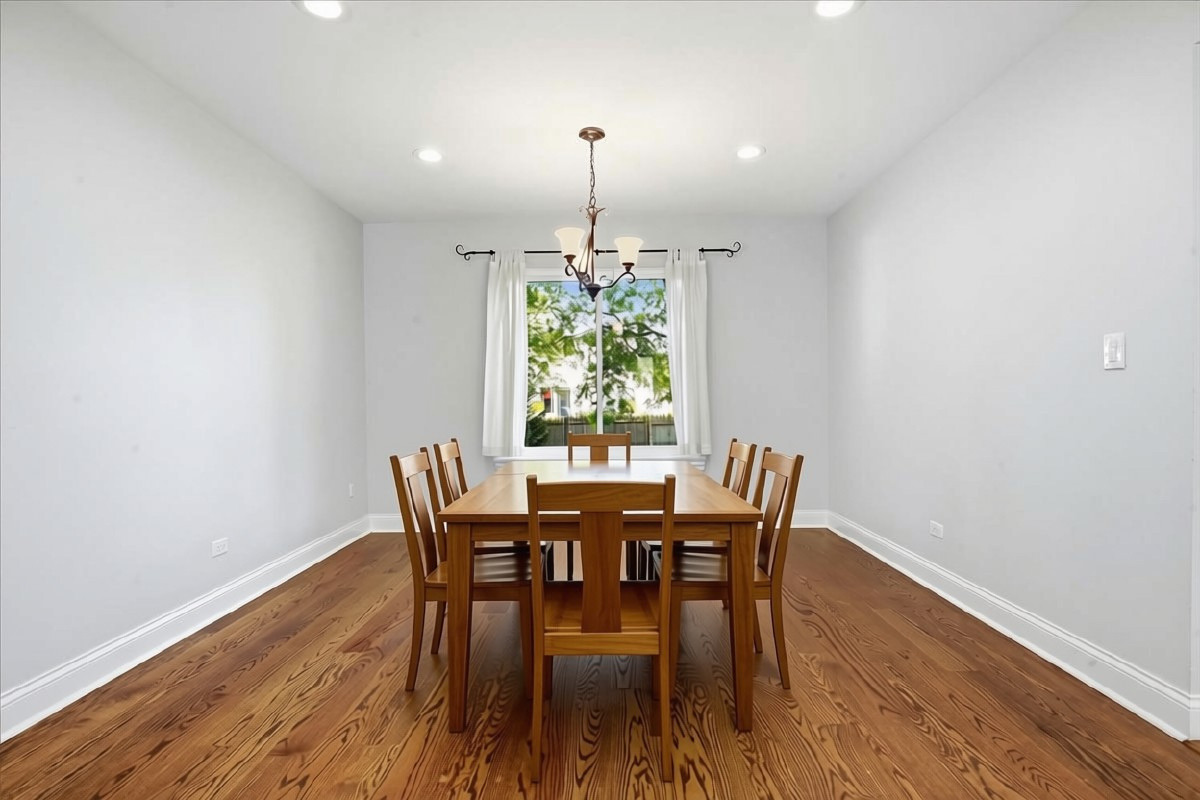 1284 Regent Drive