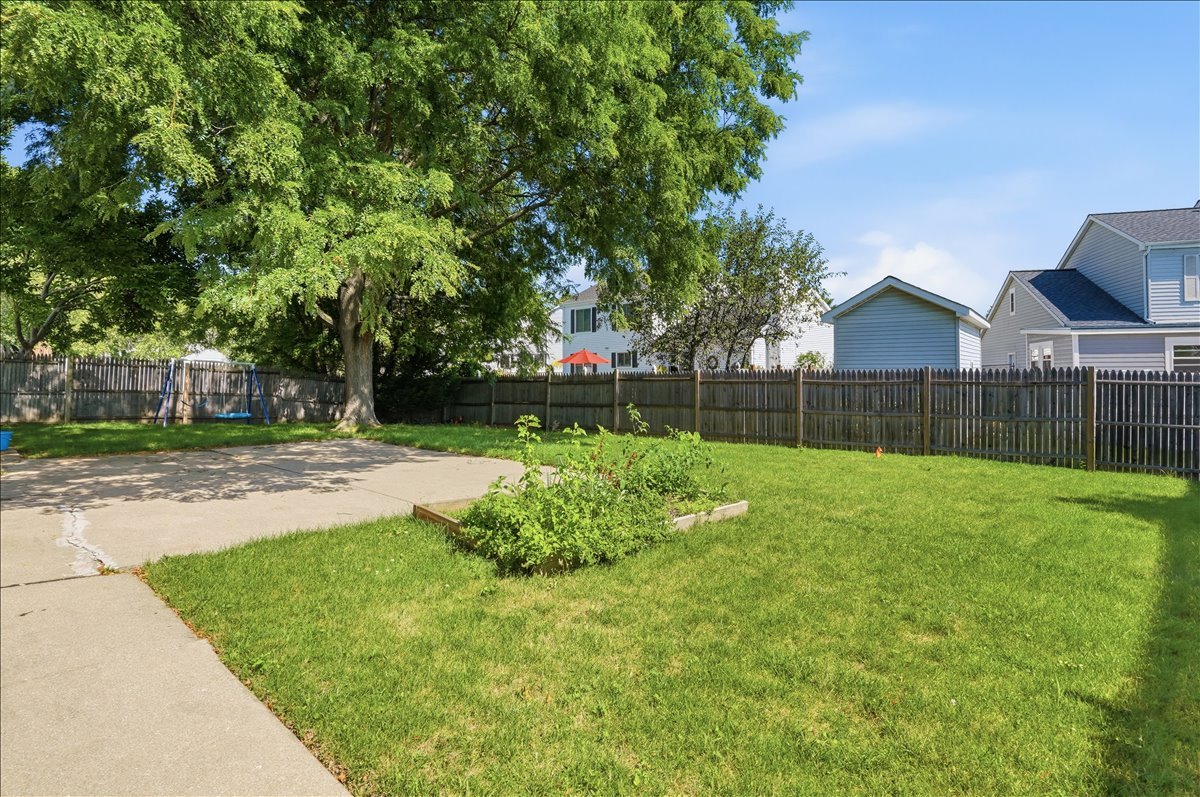 1284 Regent Drive