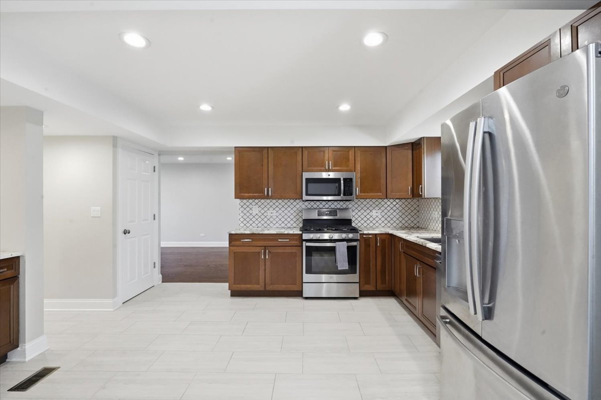 1284 Regent Drive