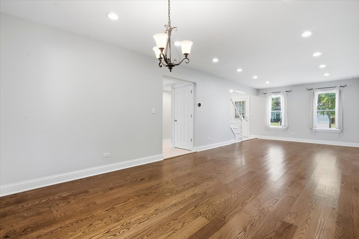 1284 Regent Drive