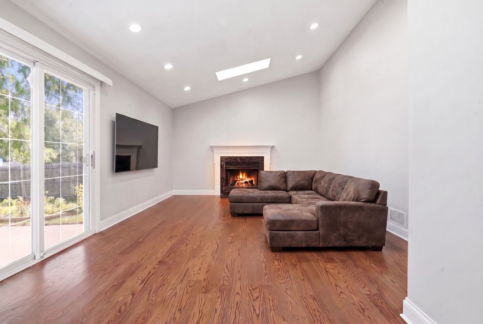 1284 Regent Drive