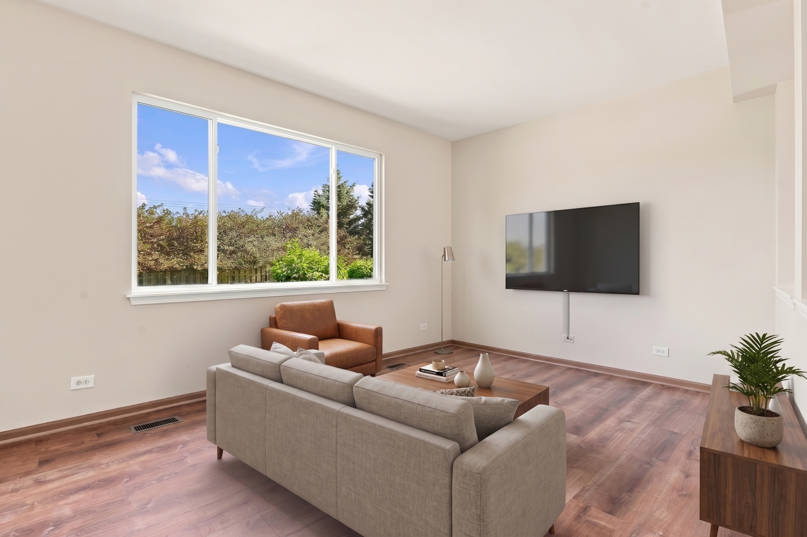 570 W Kristina Lane