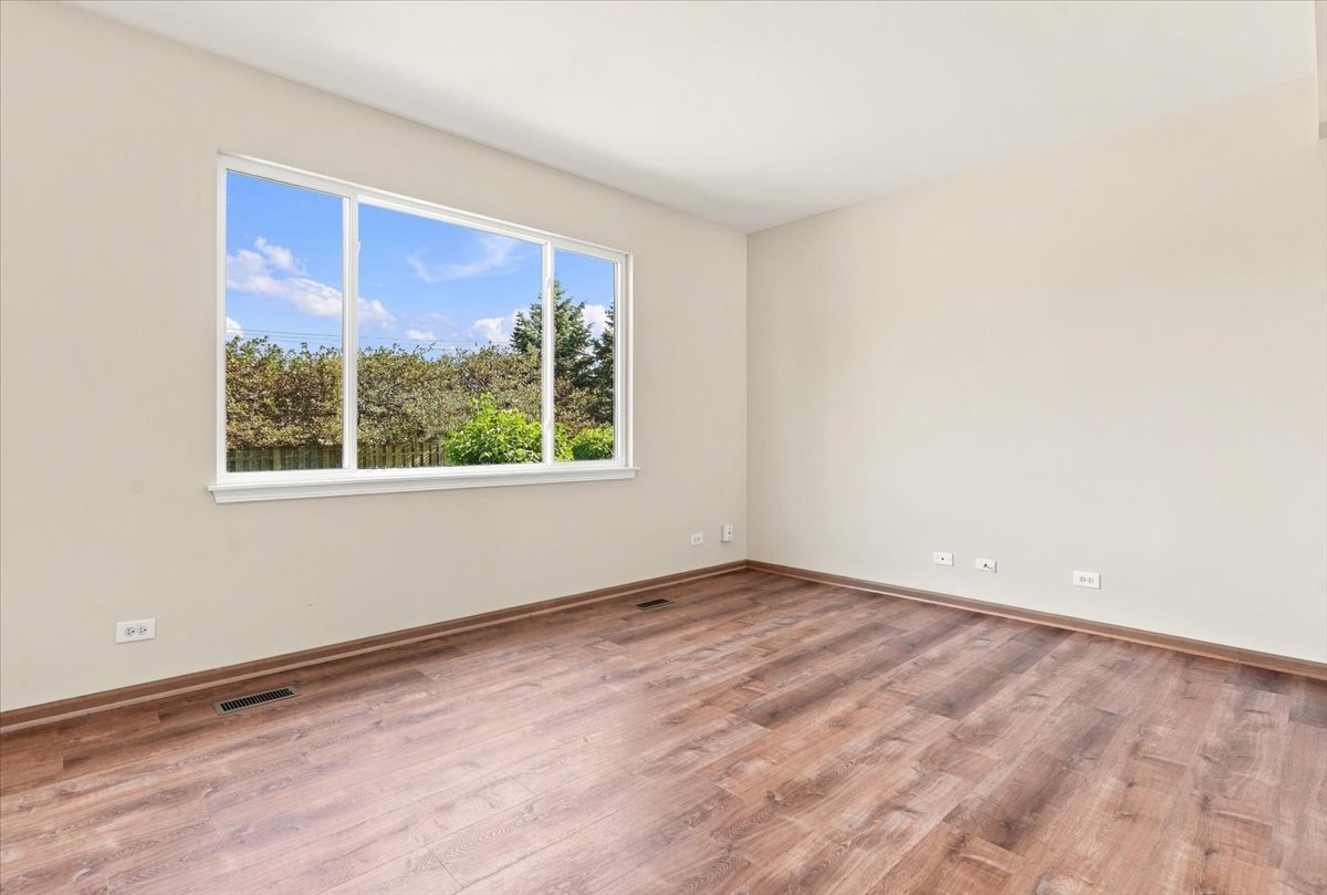 570 W Kristina Lane