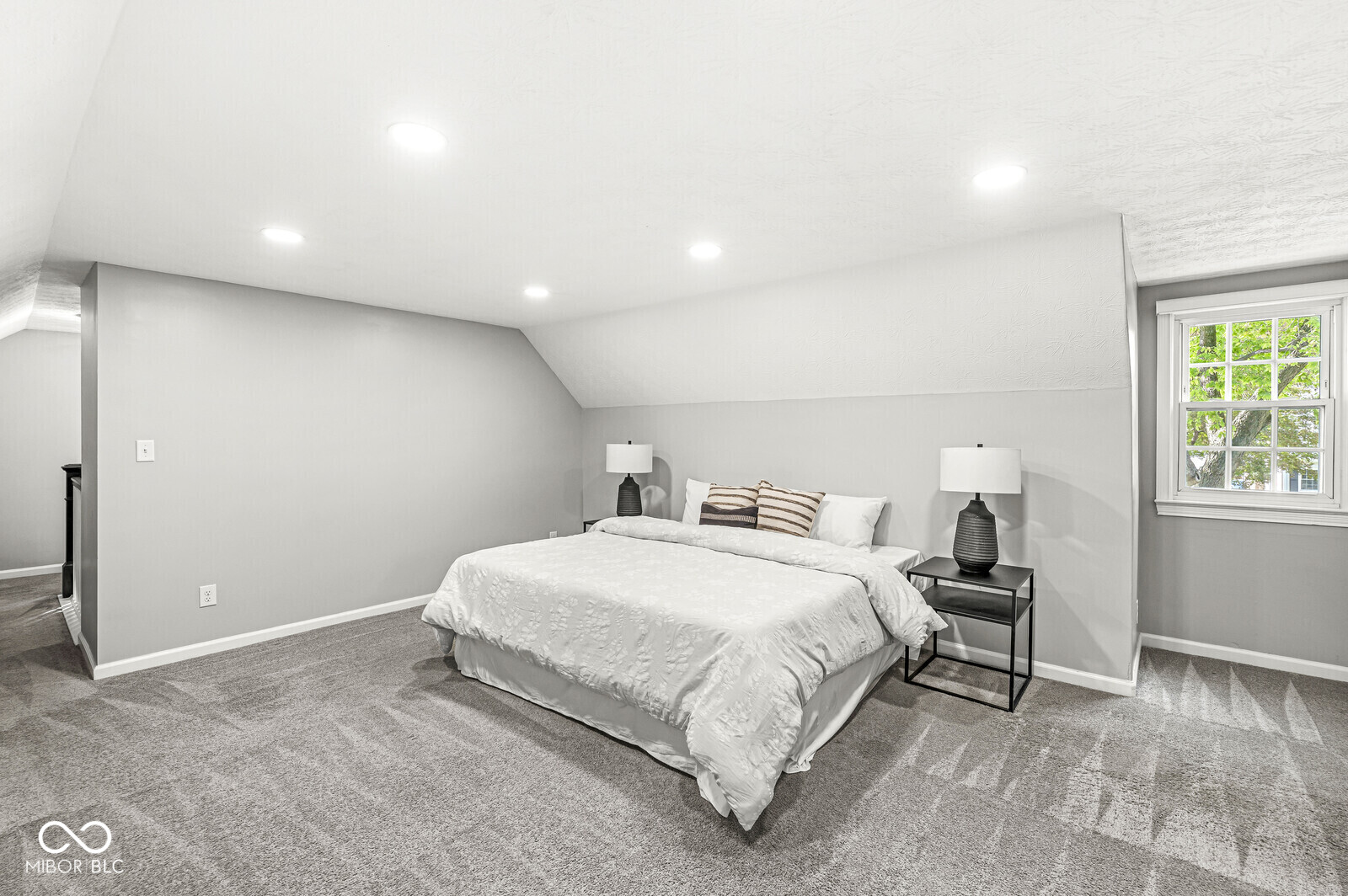 5301 Boulevard Place