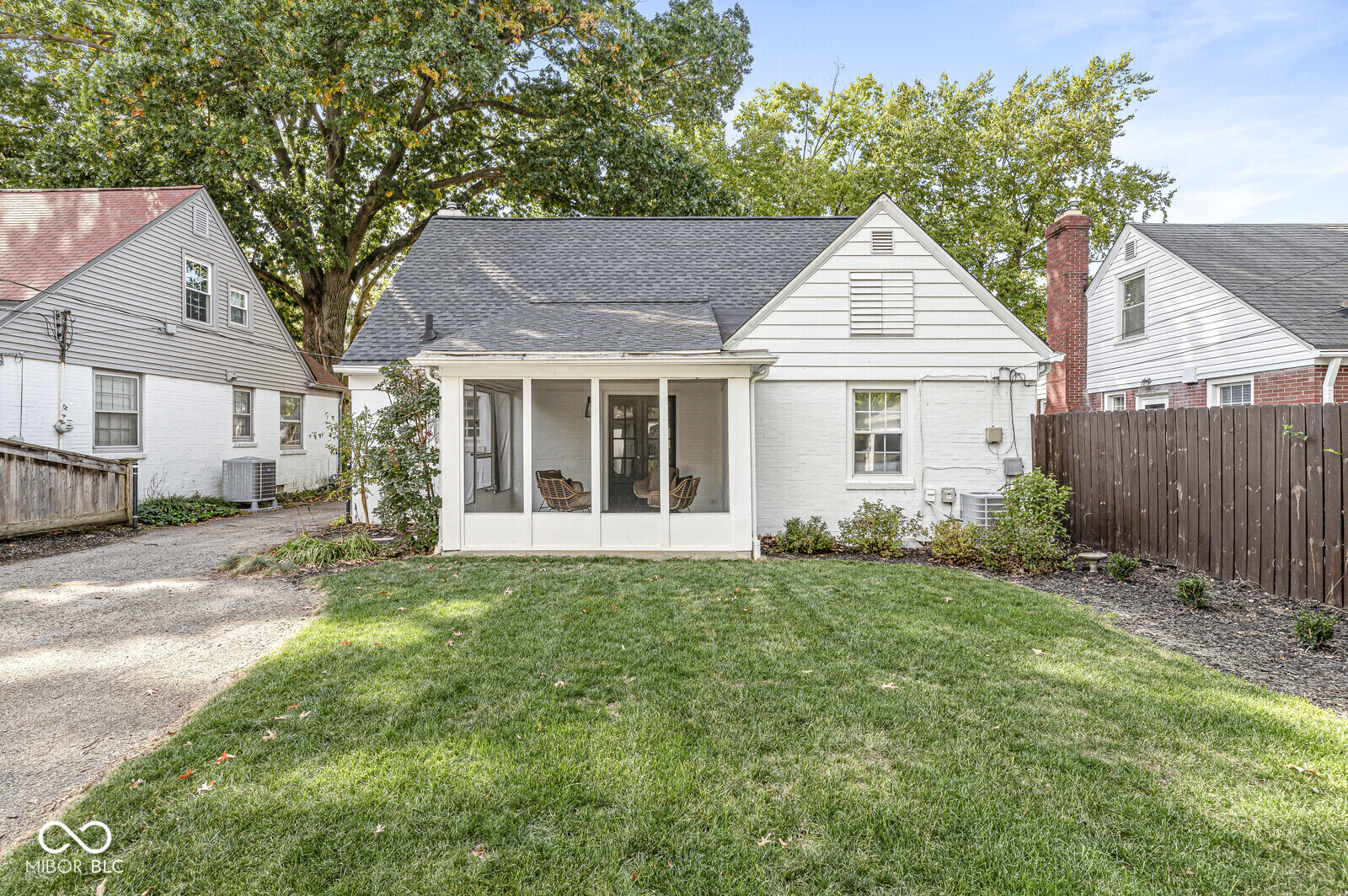 5301 Boulevard Place