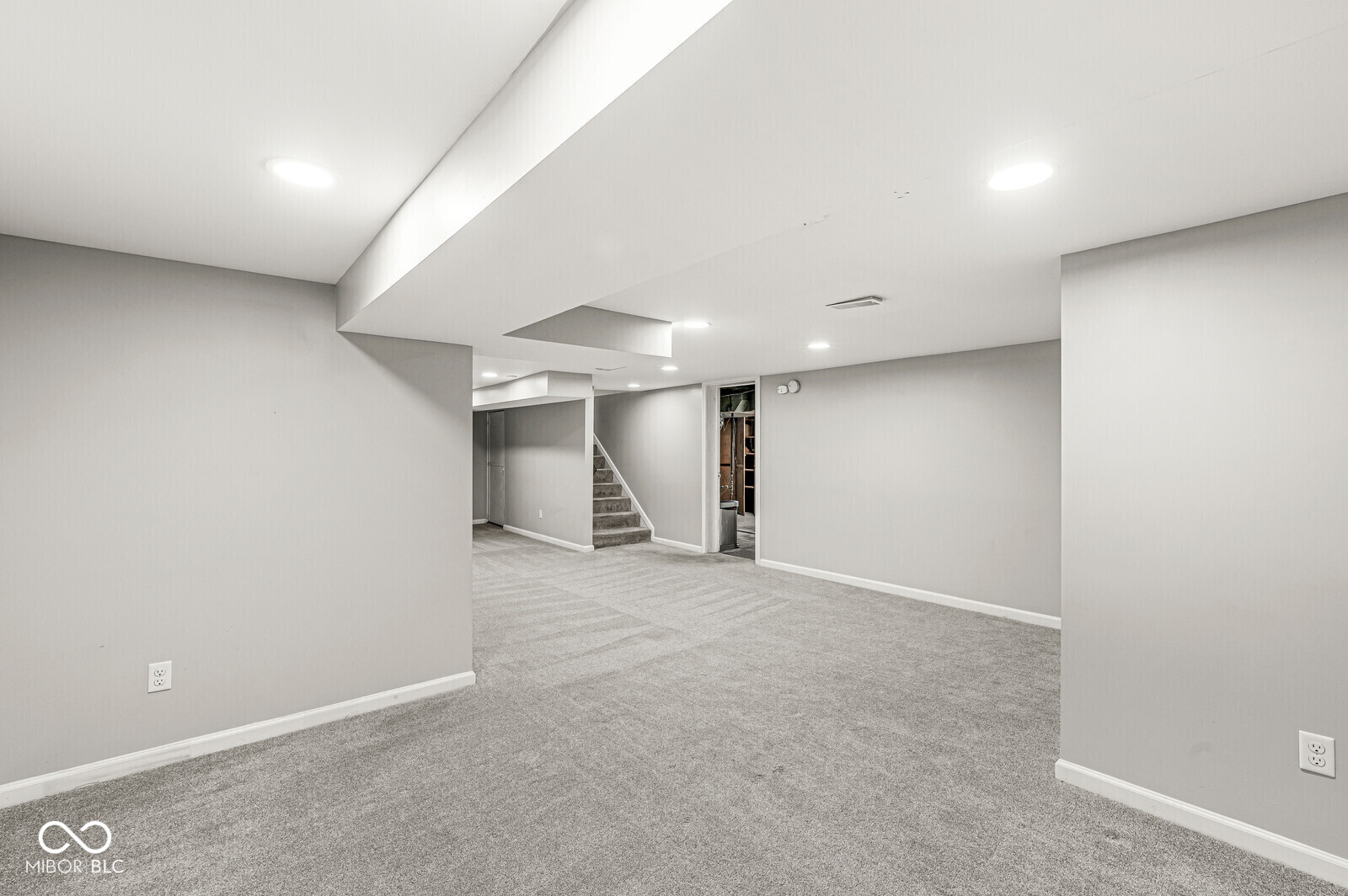 5301 Boulevard Place