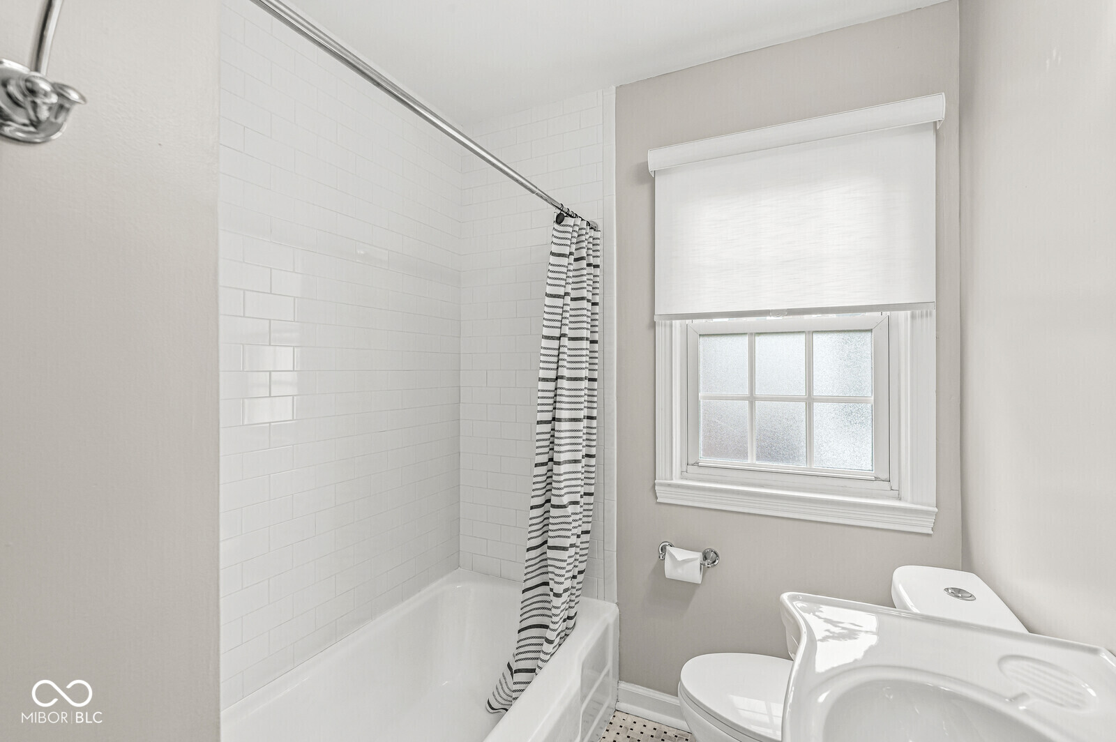 5301 Boulevard Place