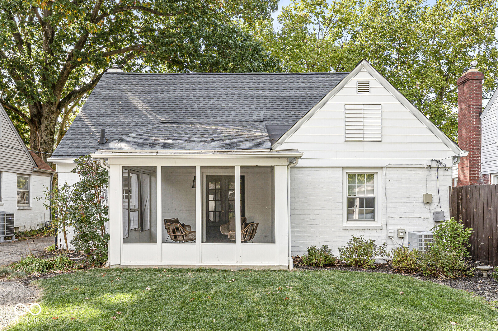 5301 Boulevard Place