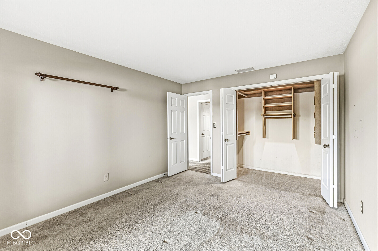 3307 Bay Road North Drive