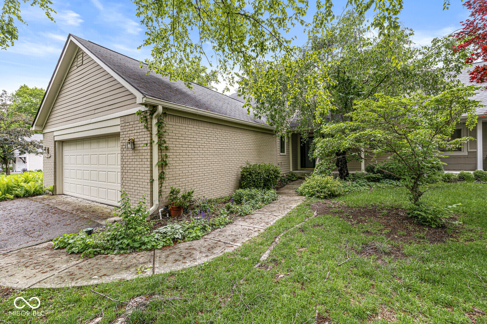 3307 Bay Road North Drive