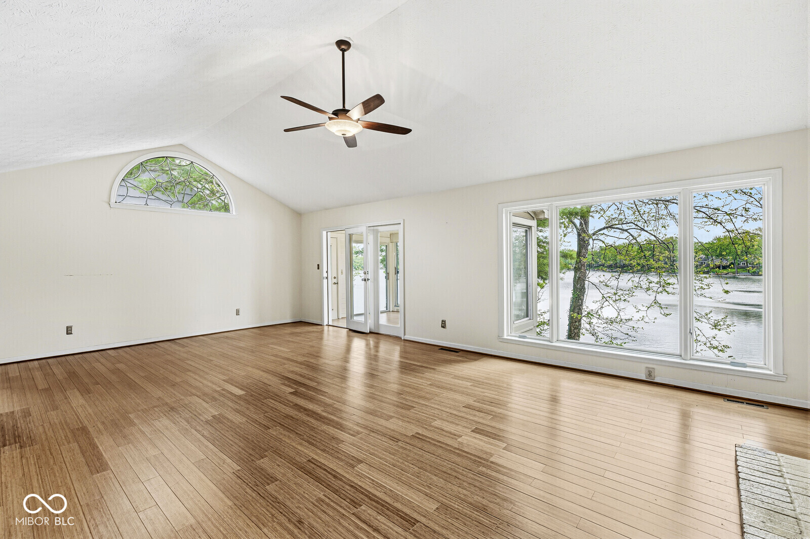 3307 Bay Road North Drive