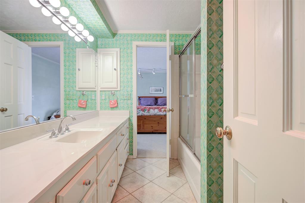 1433 Glenbrook Drive
