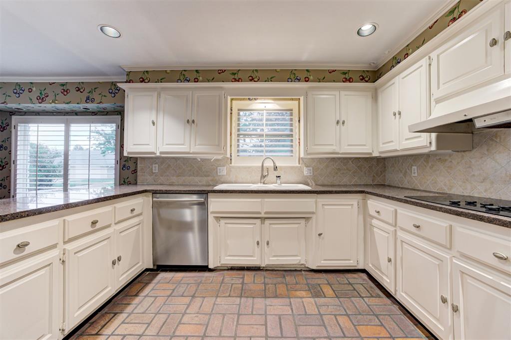 1433 Glenbrook Drive