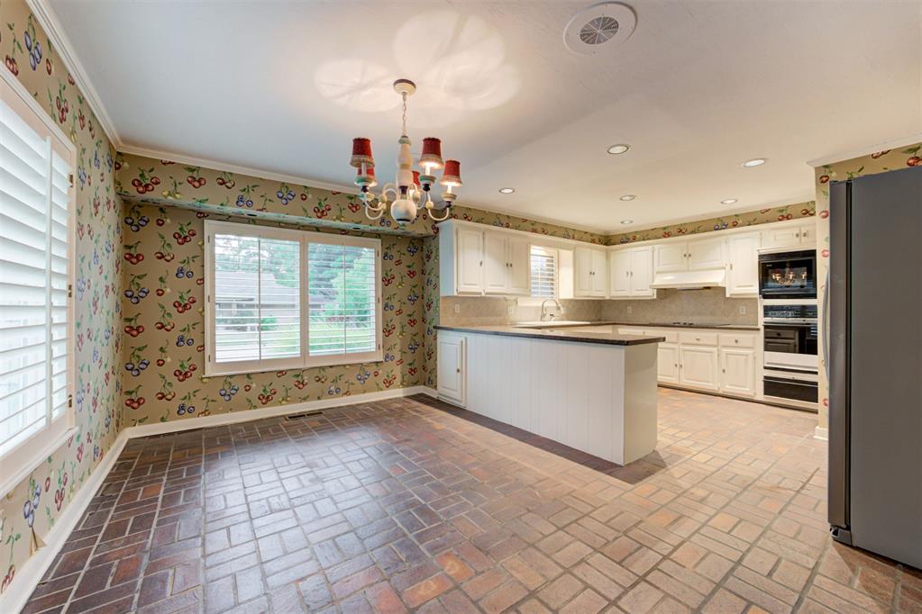 1433 Glenbrook Drive