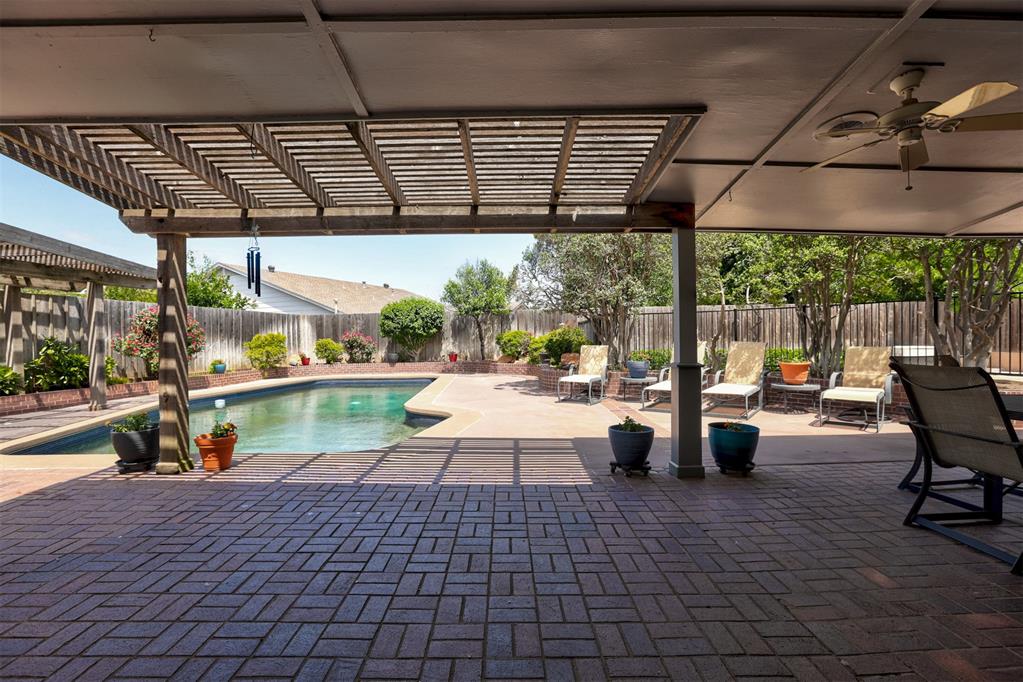 1433 Glenbrook Drive