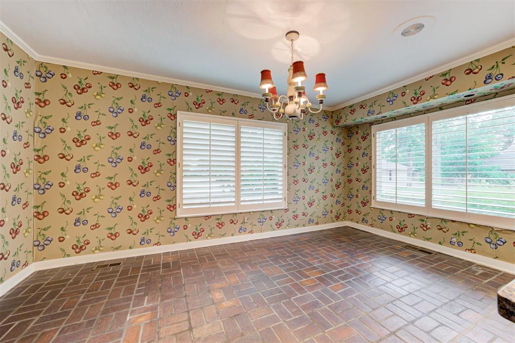 1433 Glenbrook Drive