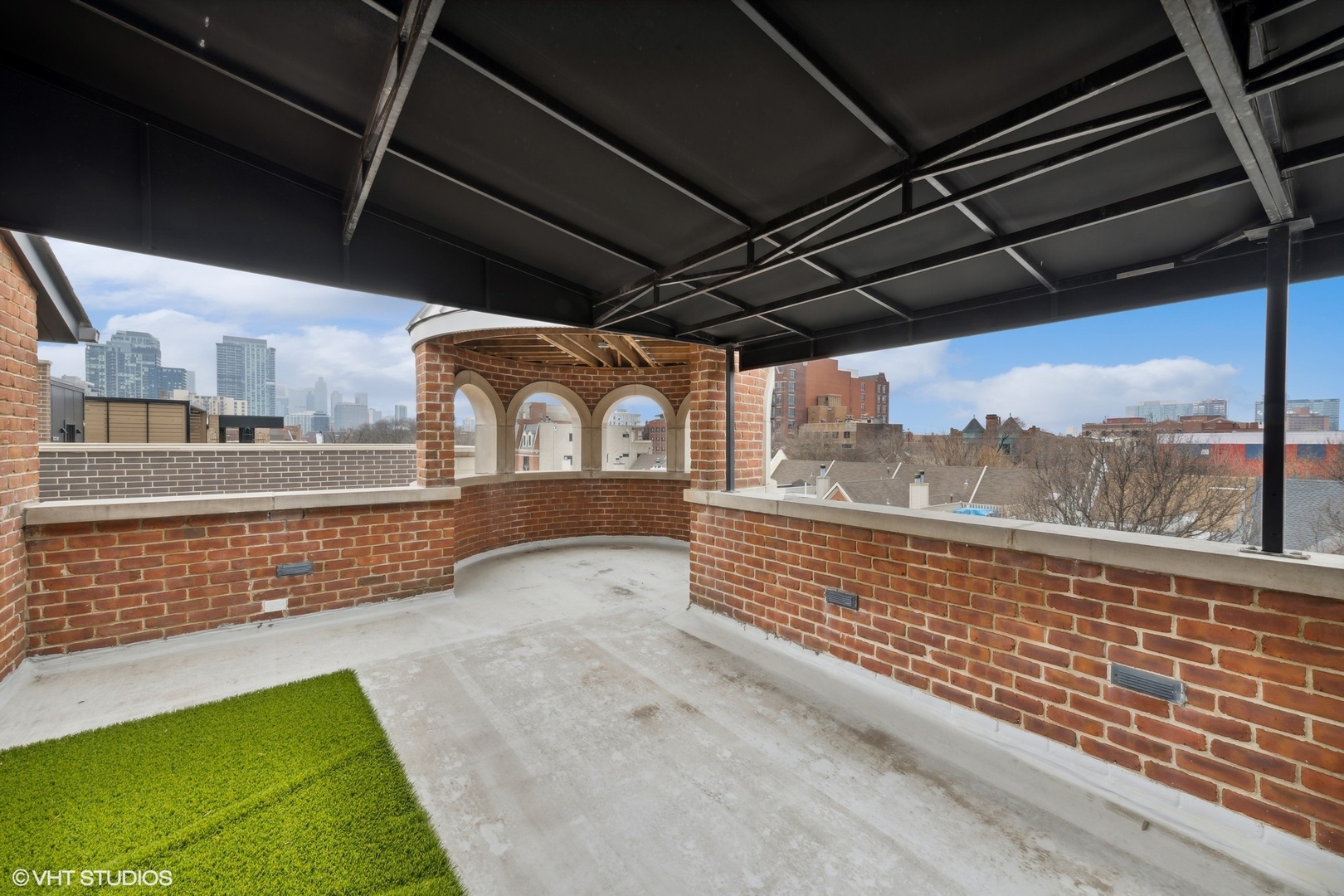 1515 N North Prk Ave