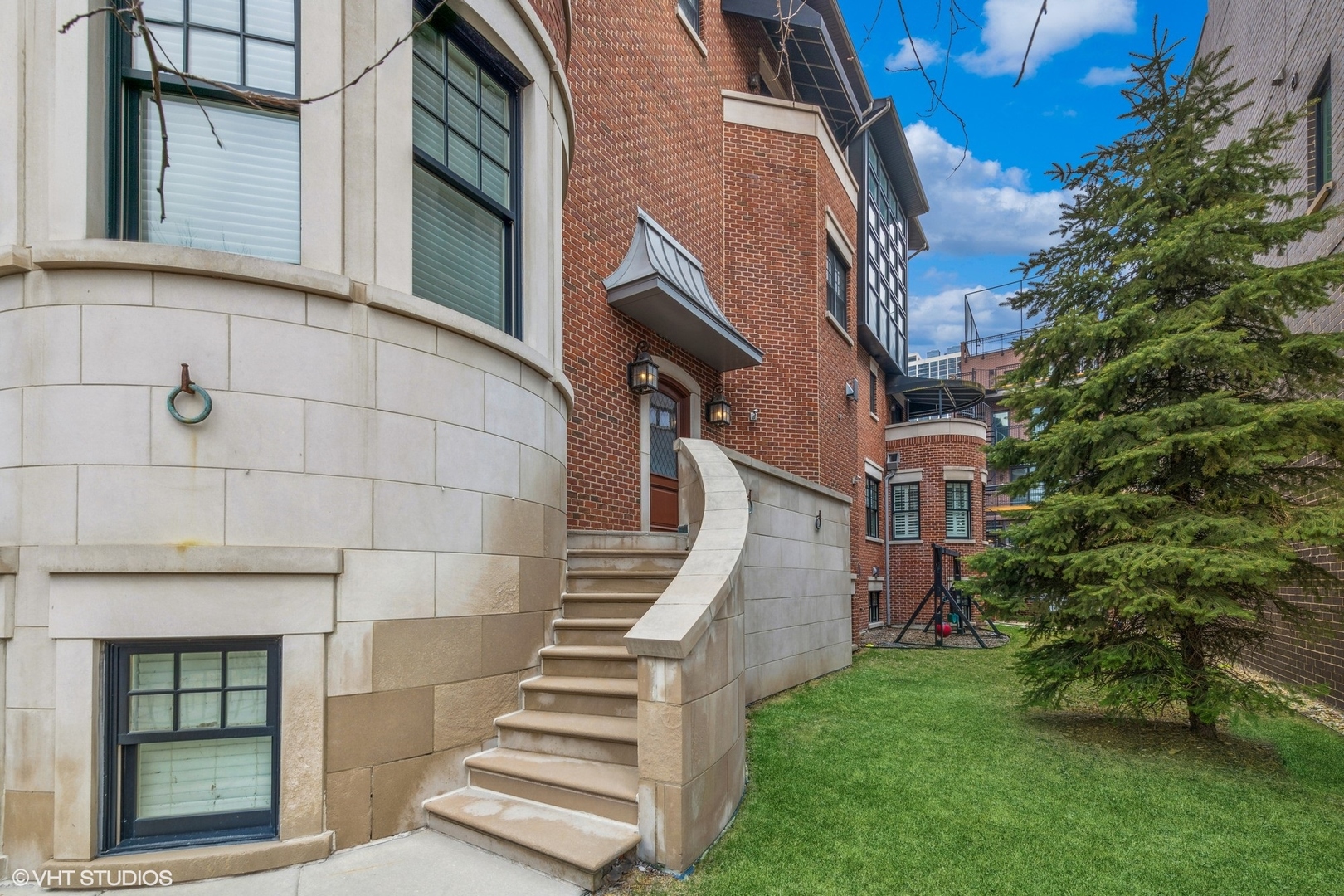 1515 N North Prk Ave