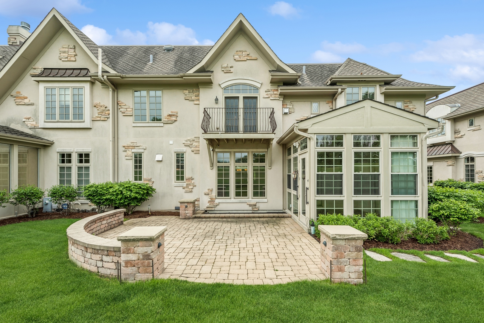 9 Willowcrest Drive Unit: 9