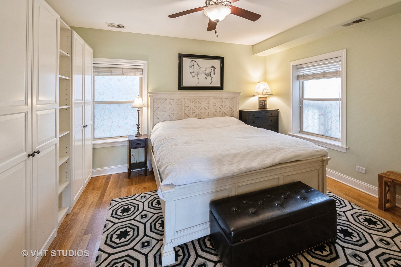 1125 W FARWELL Avenue Unit: B2