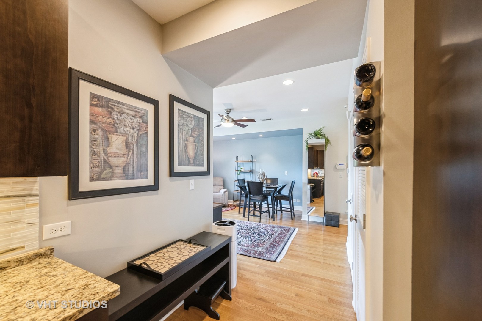 1125 W FARWELL Avenue Unit: B2