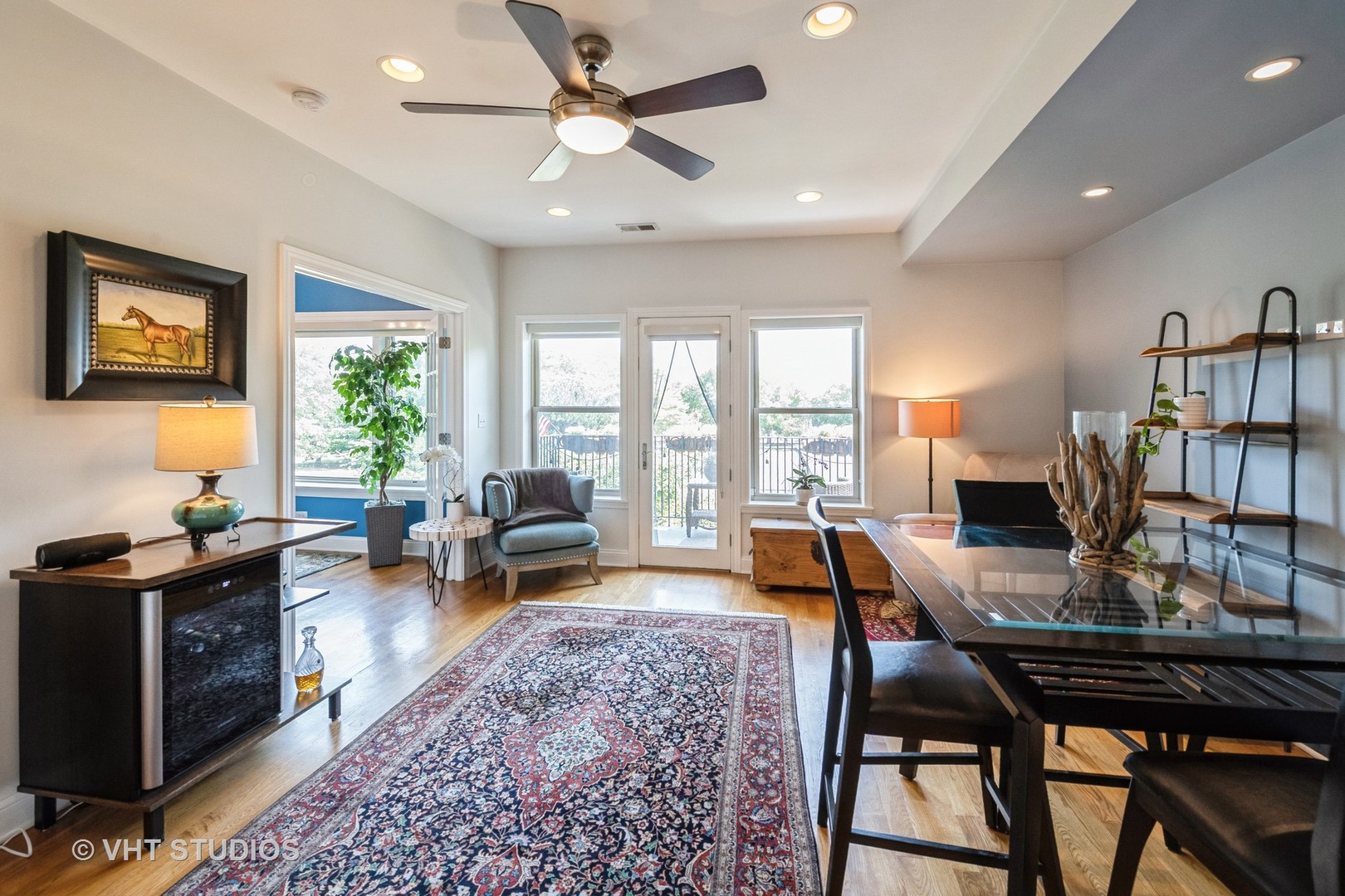 1125 W FARWELL Avenue Unit: B2