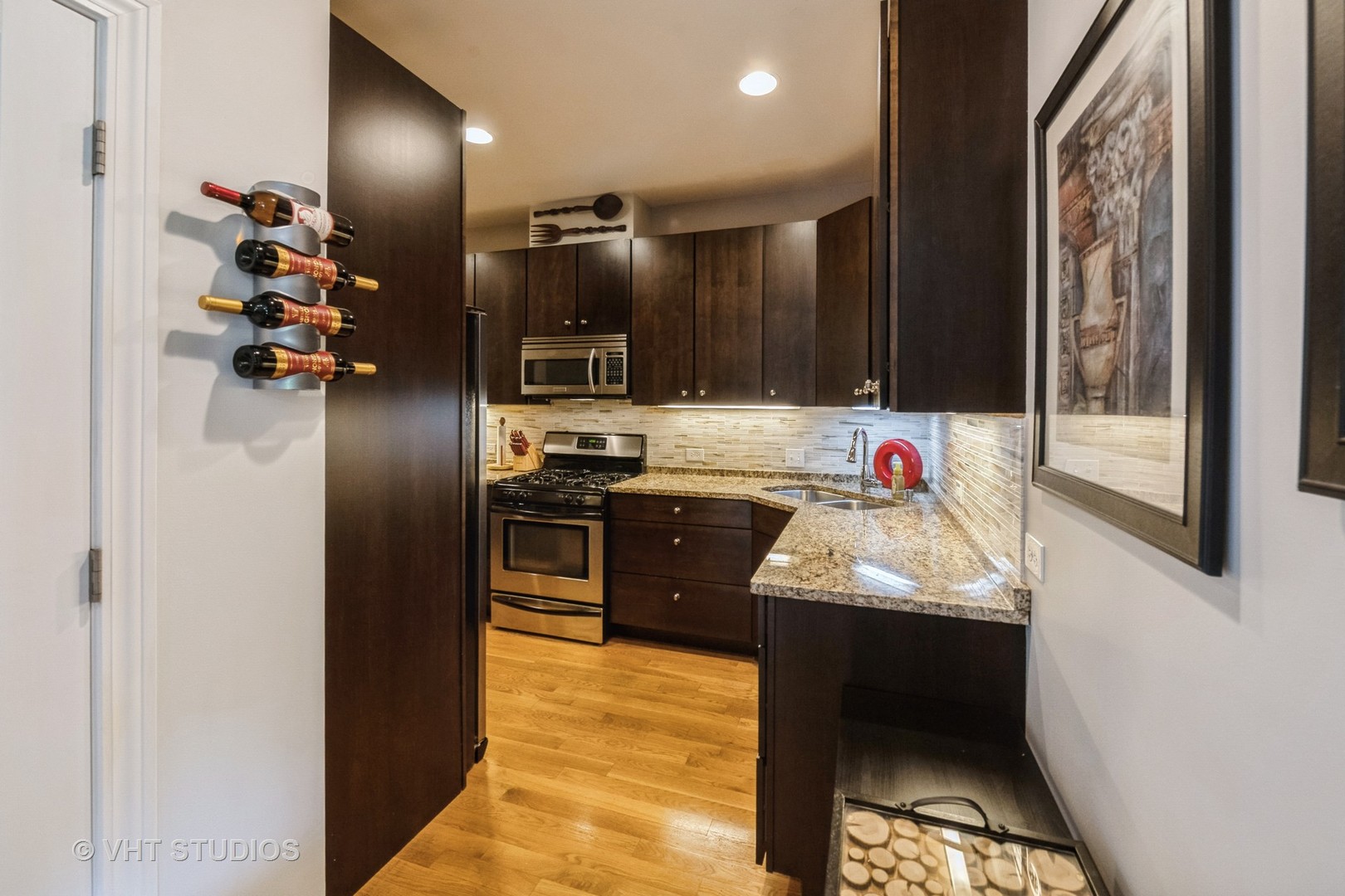 1125 W FARWELL Avenue Unit: B2