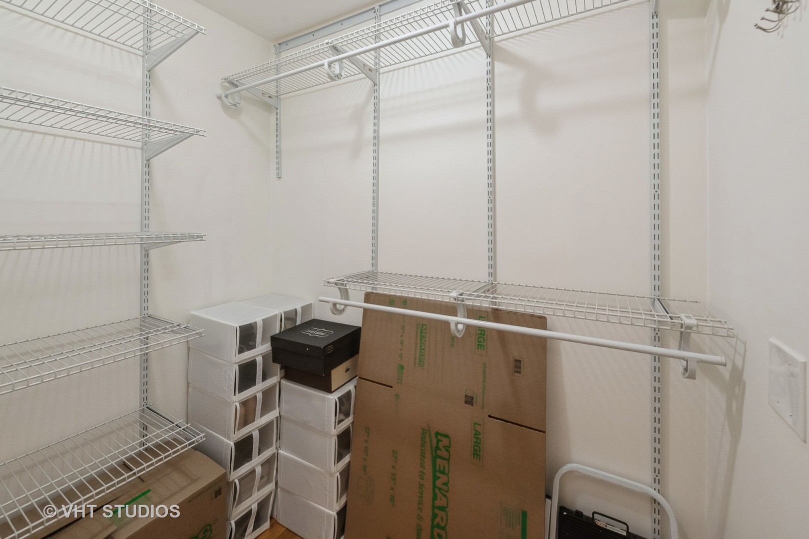 1125 W FARWELL Avenue Unit: B2