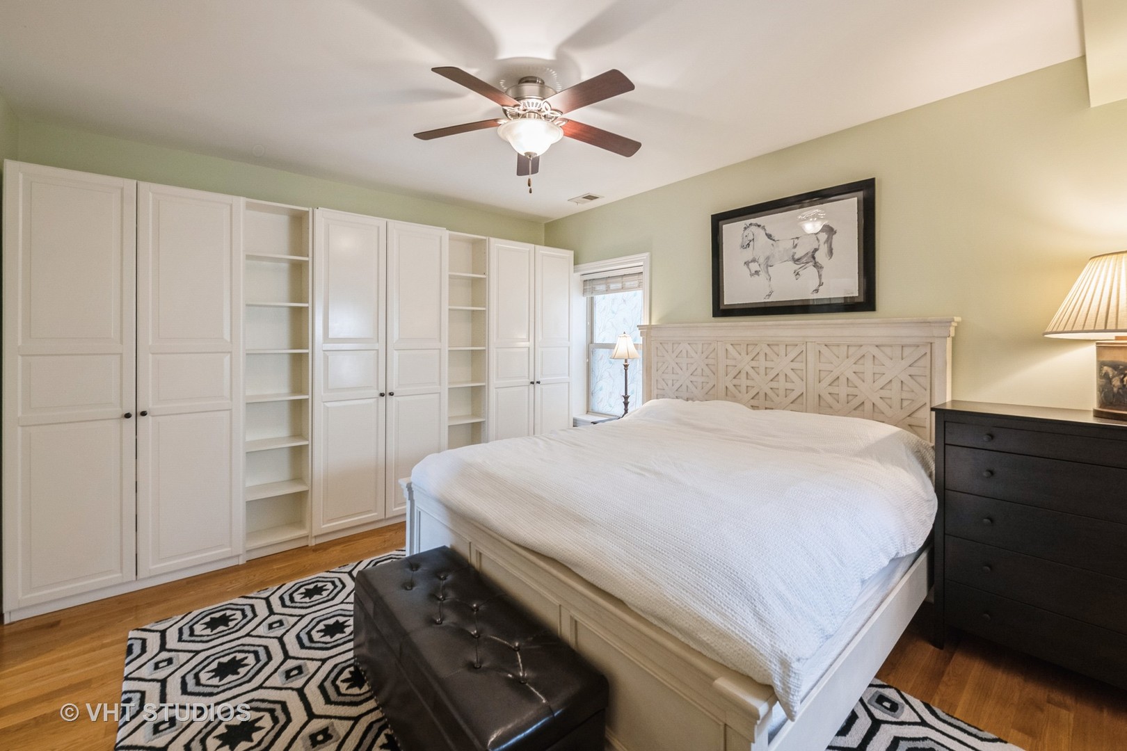 1125 W FARWELL Avenue Unit: B2