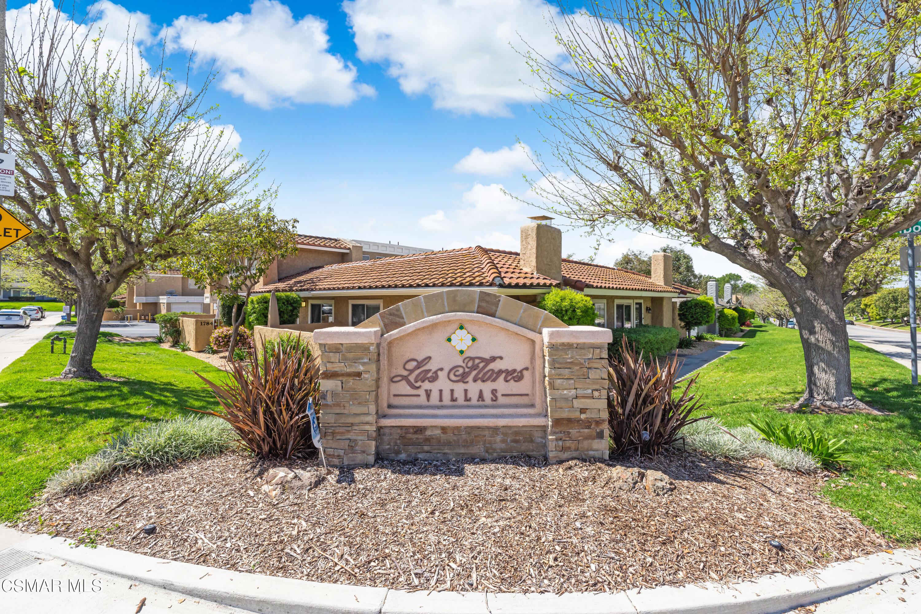 1778 E Avenida De Las Flores, 85