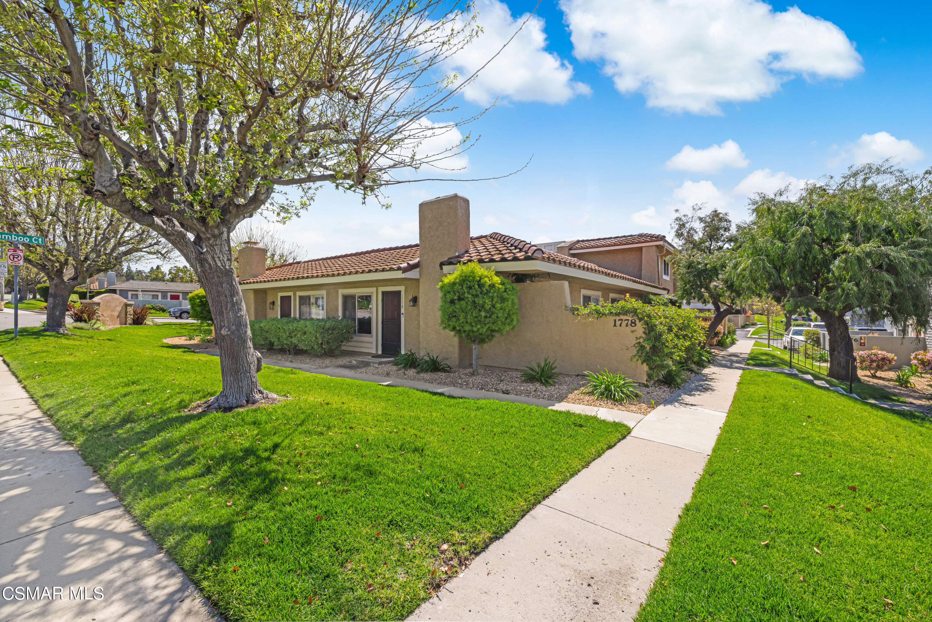 1778 E Avenida De Las Flores, 85