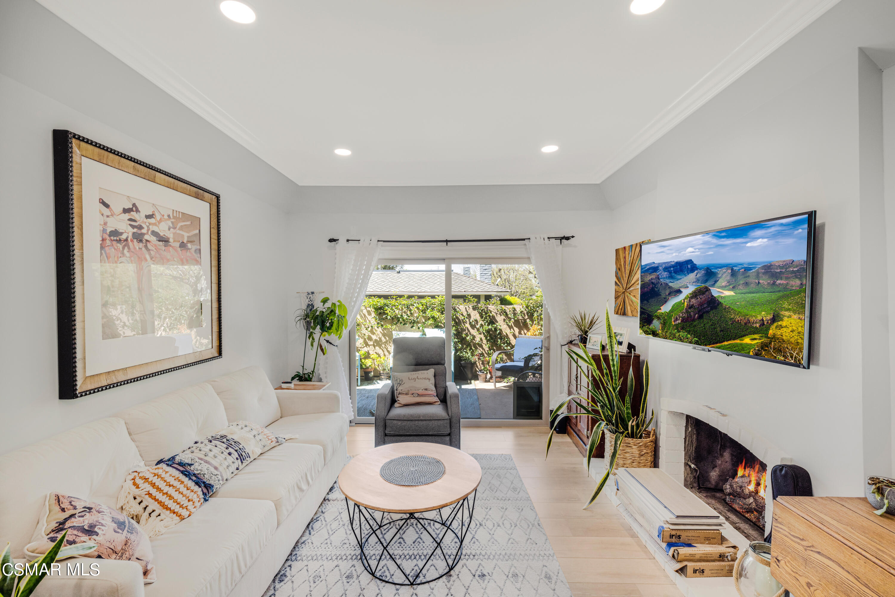1778 E Avenida De Las Flores, 85