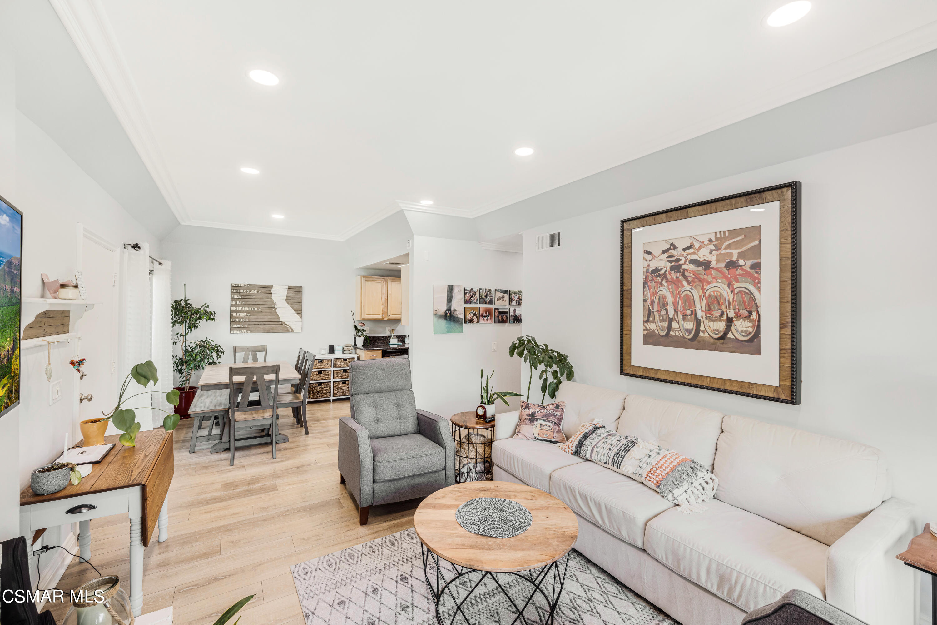 1778 E Avenida De Las Flores, 85