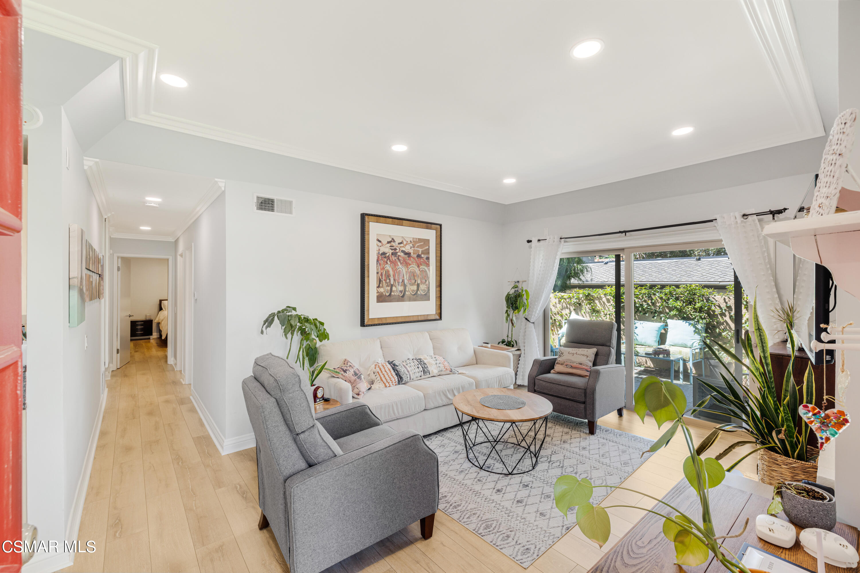 1778 E Avenida De Las Flores, 85