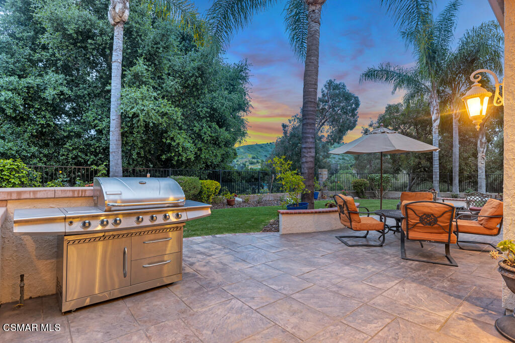 4112 Laurelview Drive