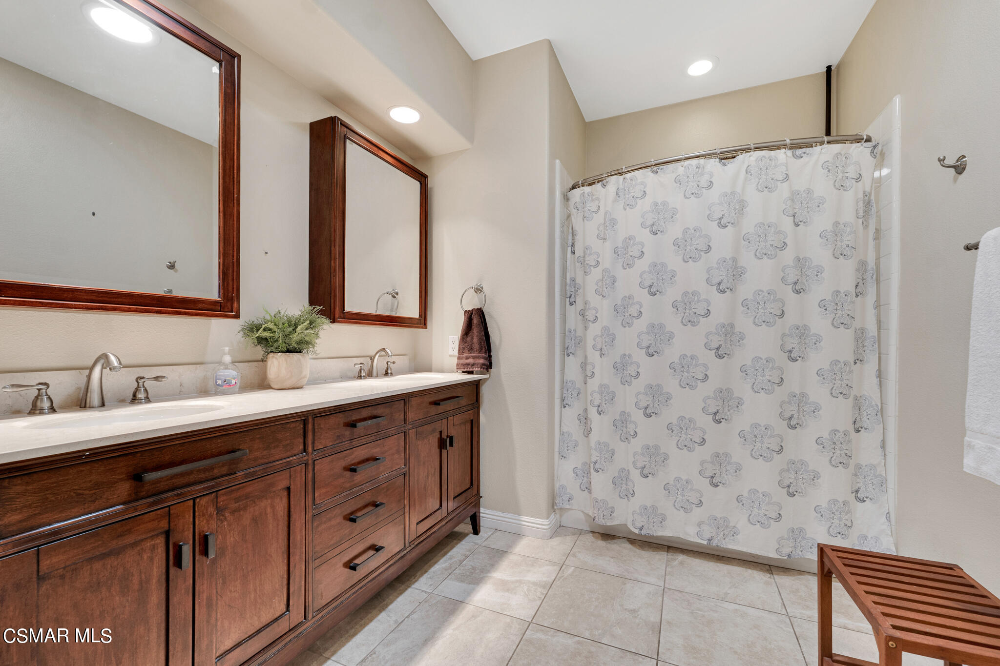 4112 Laurelview Drive