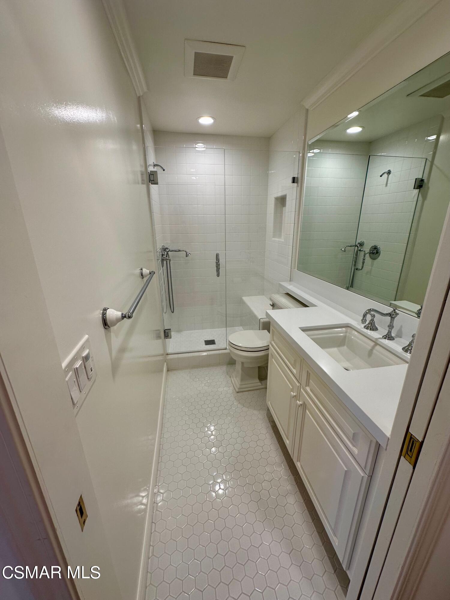 2578 Northlake Circle