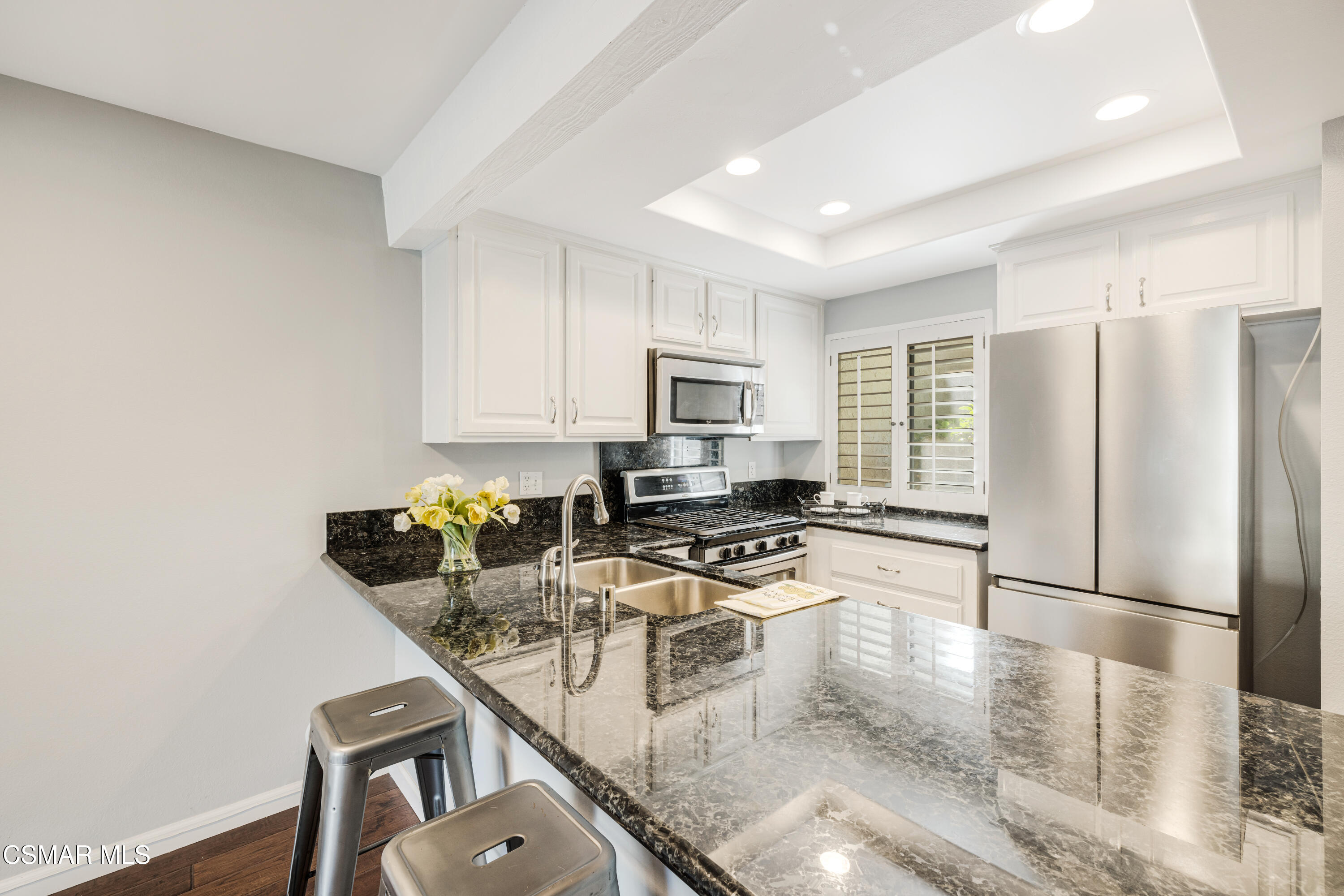 21555 Burbank Boulevard, 60