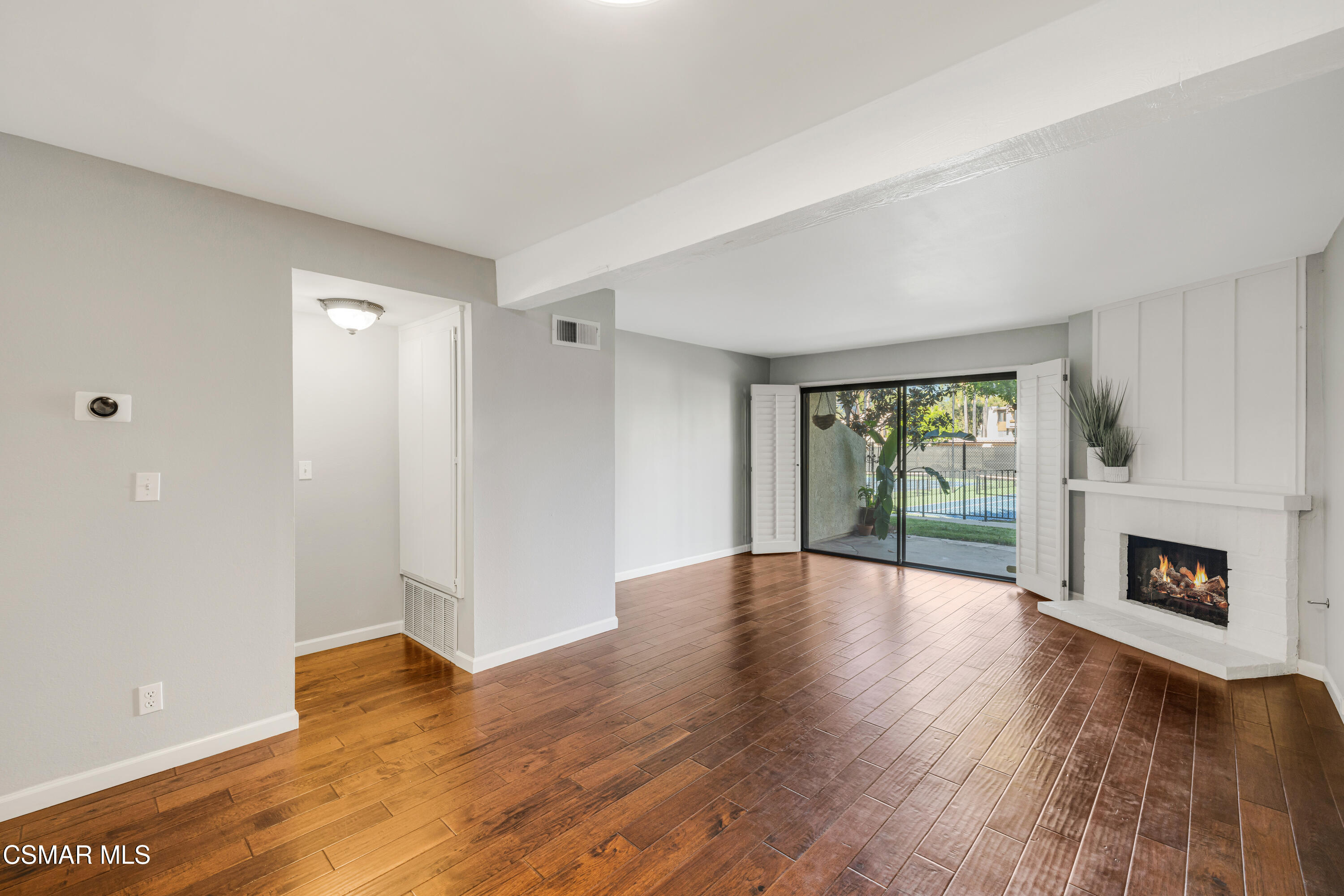21555 Burbank Boulevard, 60