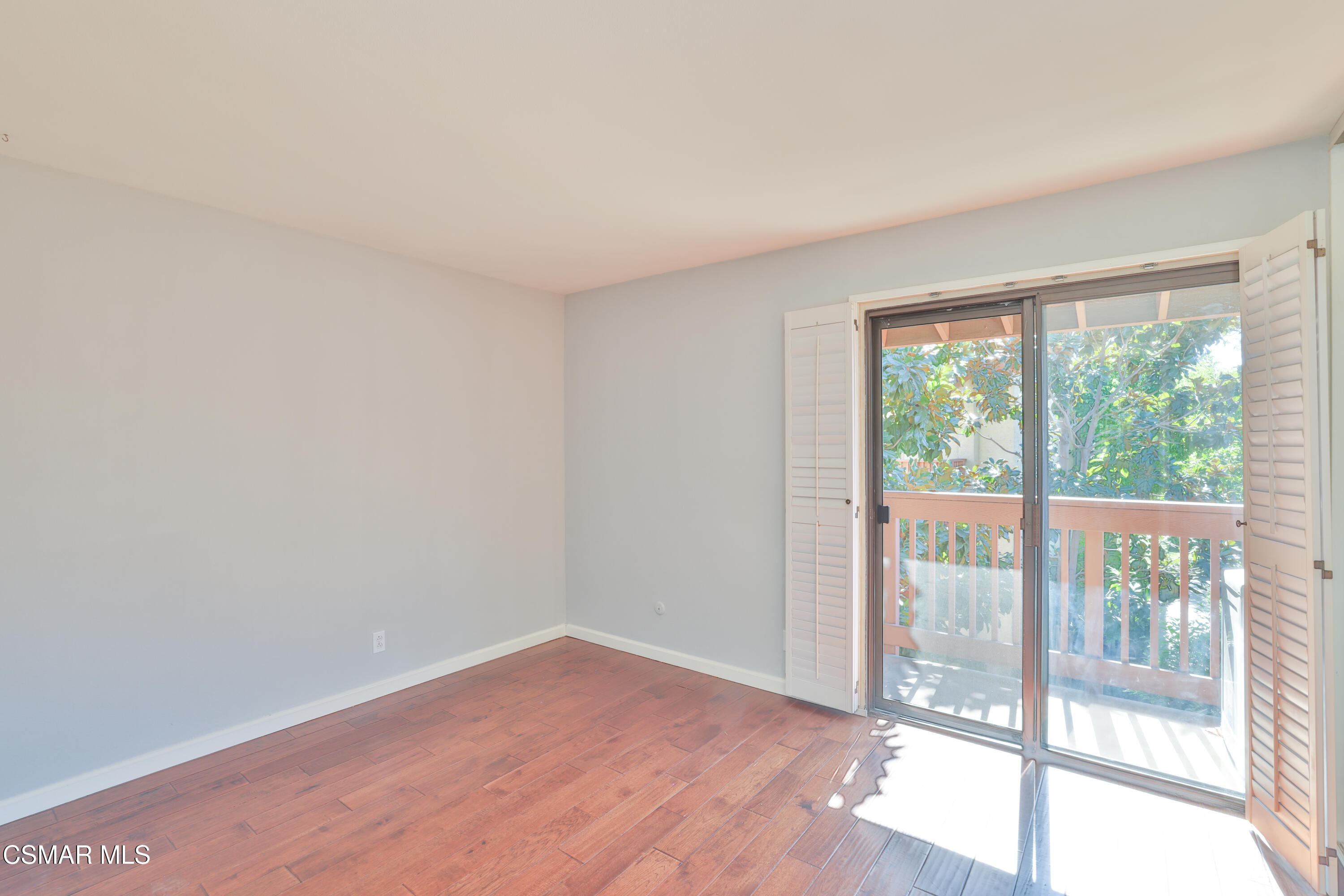 21555 Burbank Boulevard, 60