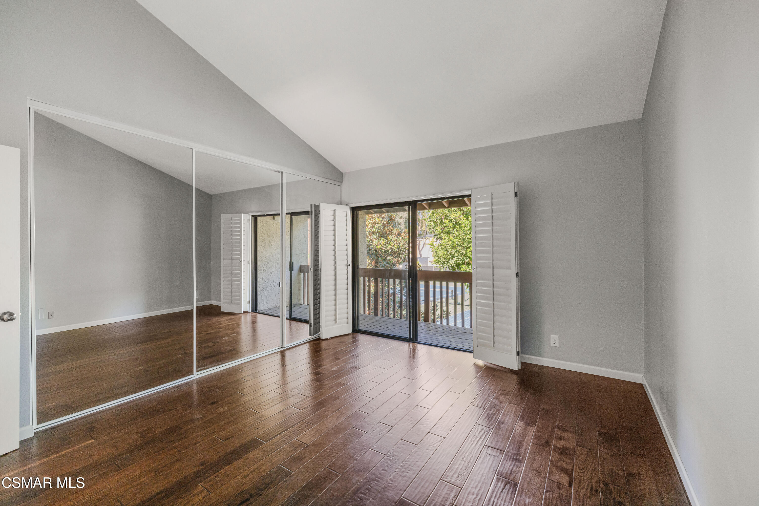 21555 Burbank Boulevard, 60