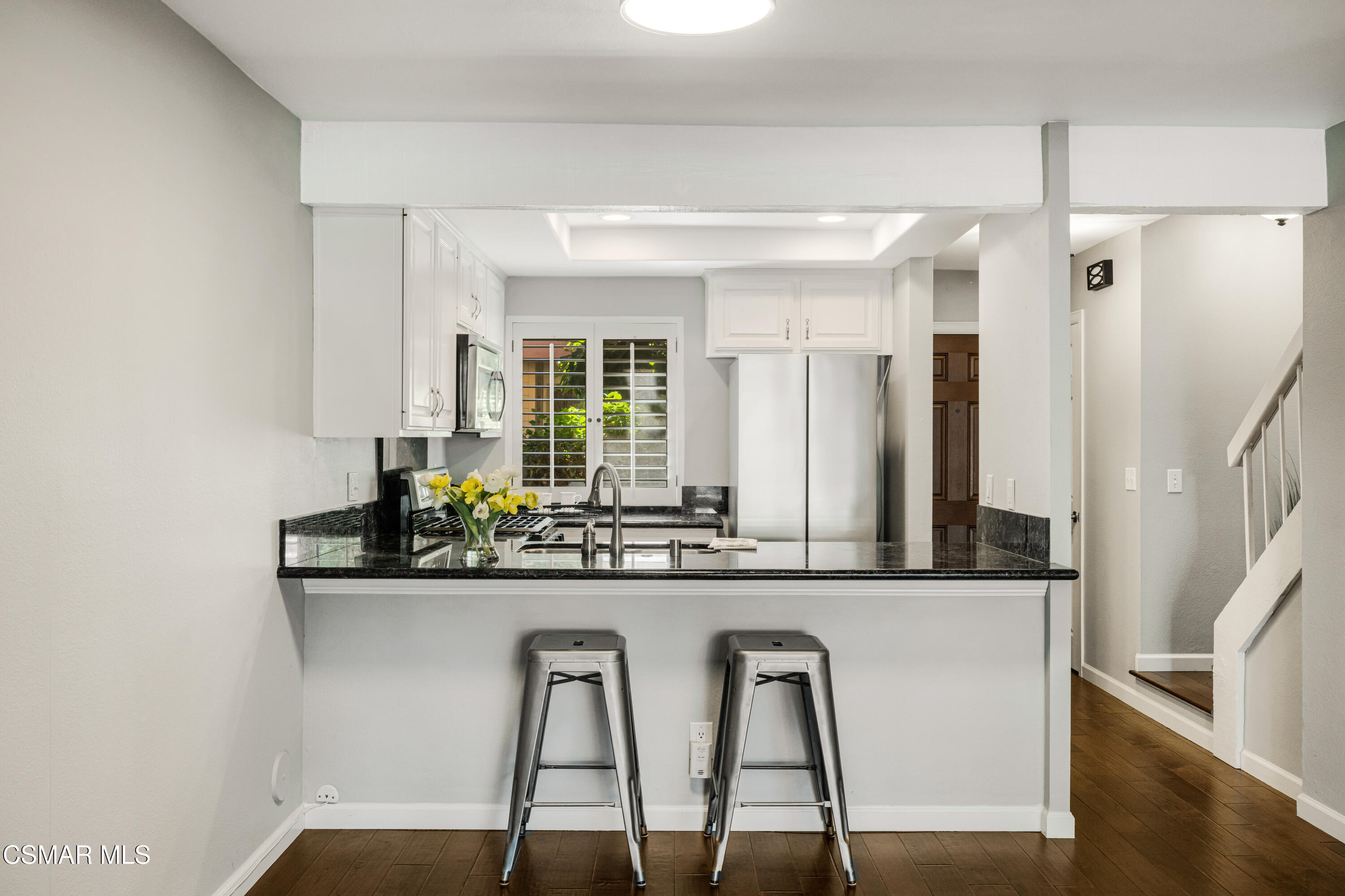 21555 Burbank Boulevard, 60
