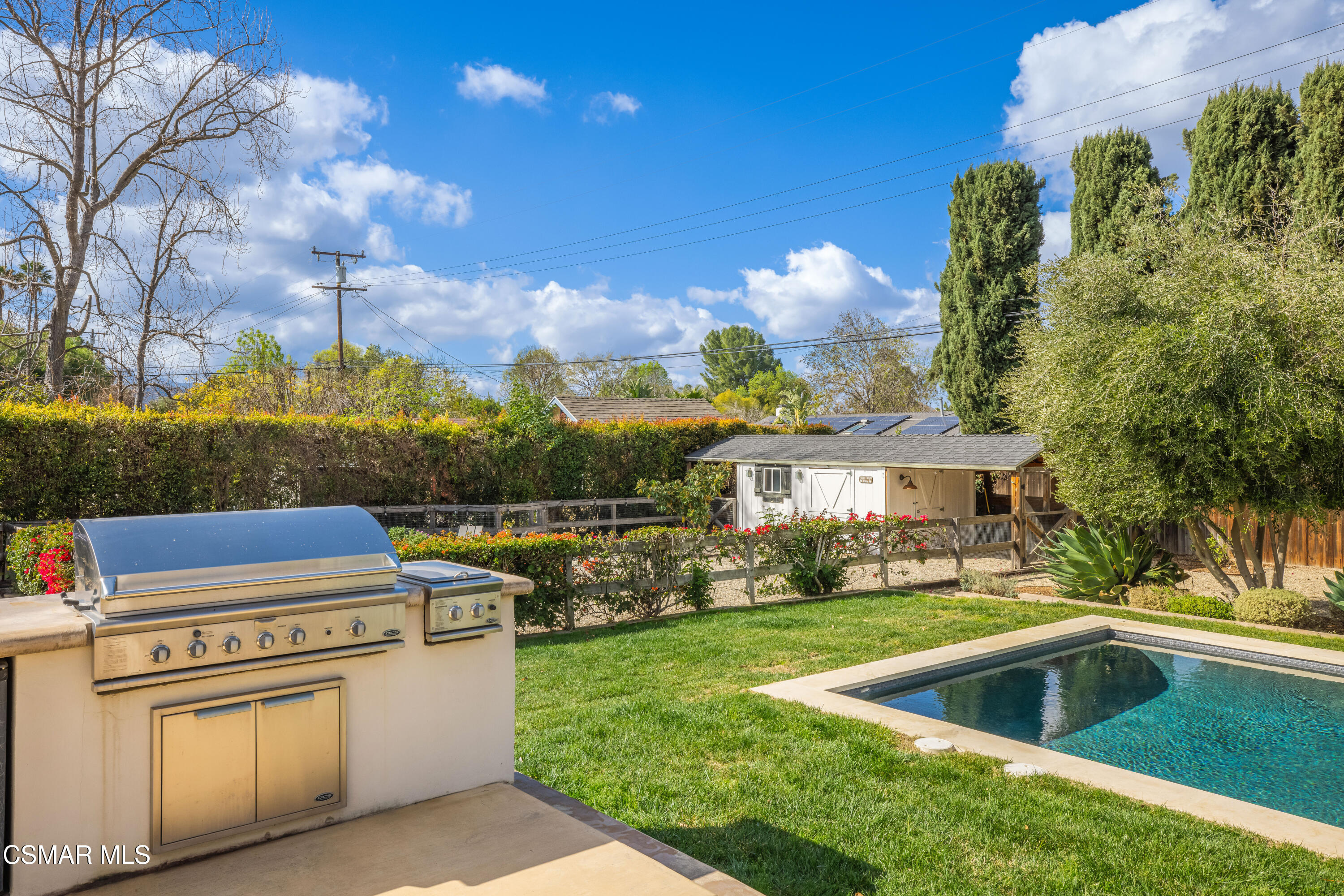 1407 Strawberry Hill Road