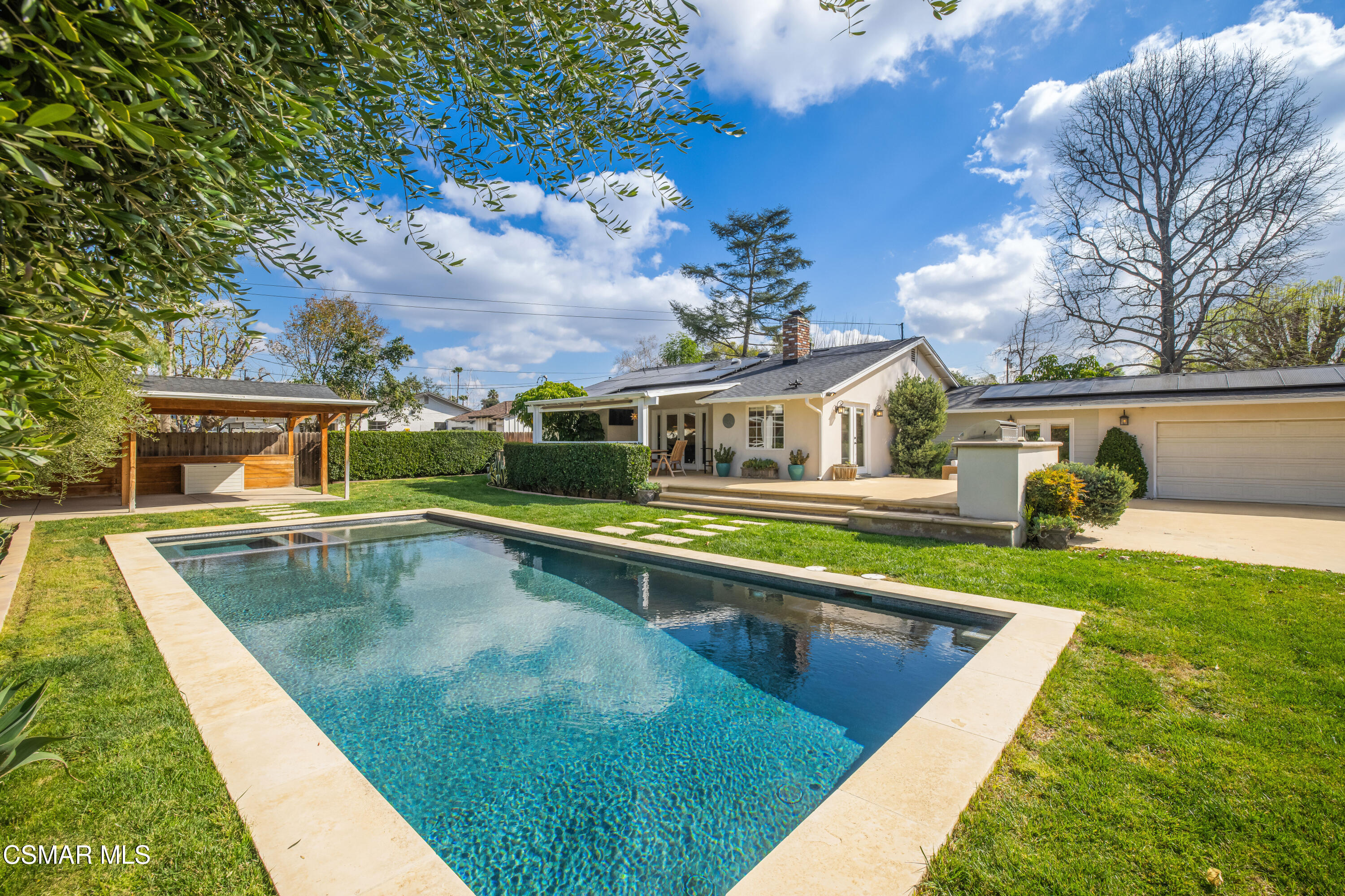 1407 Strawberry Hill Road