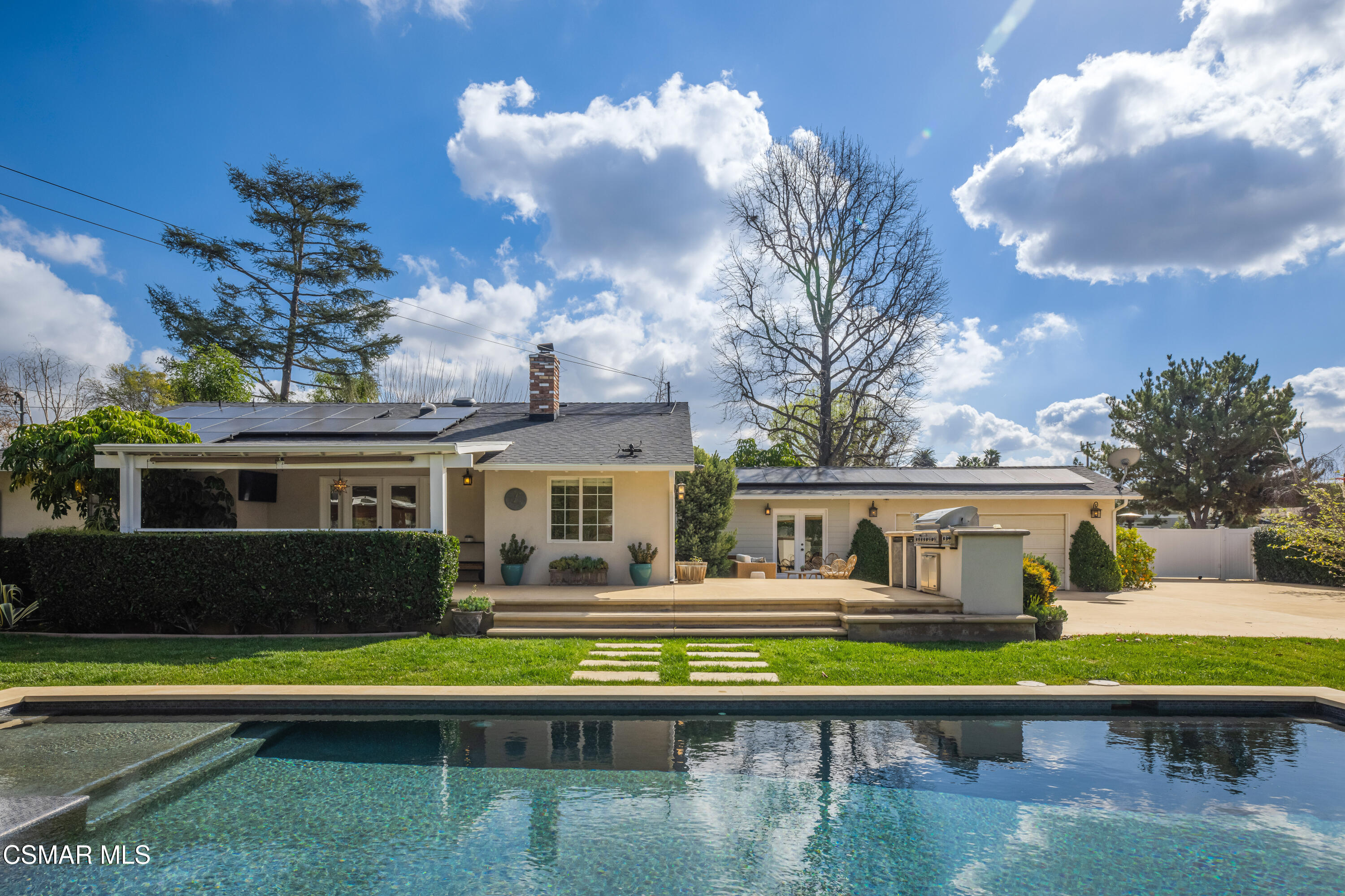 1407 Strawberry Hill Road